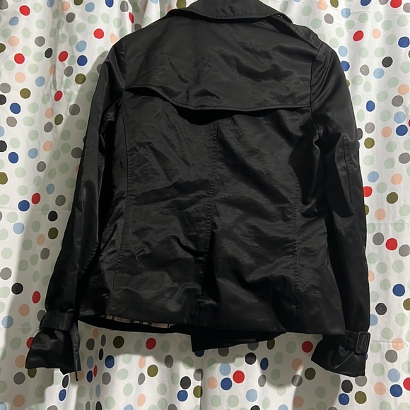 Women’s Medium Burberry jacket - Picture 2 of 4